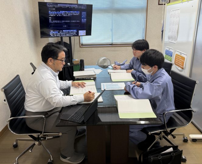 社長によるオリエンテーションの様子